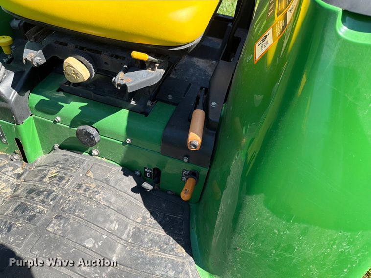 image for item EO8591 1999 John Deere 4200 MFWD tractor