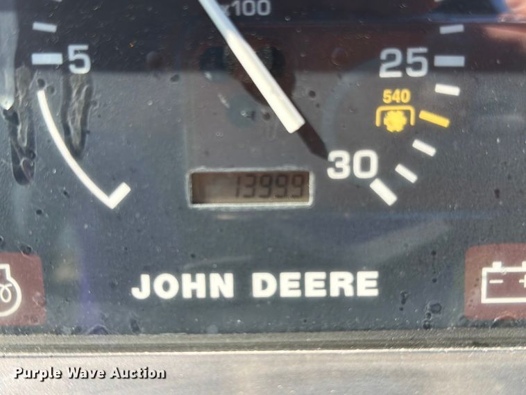 image for item EO8591 1999 John Deere 4200 MFWD tractor