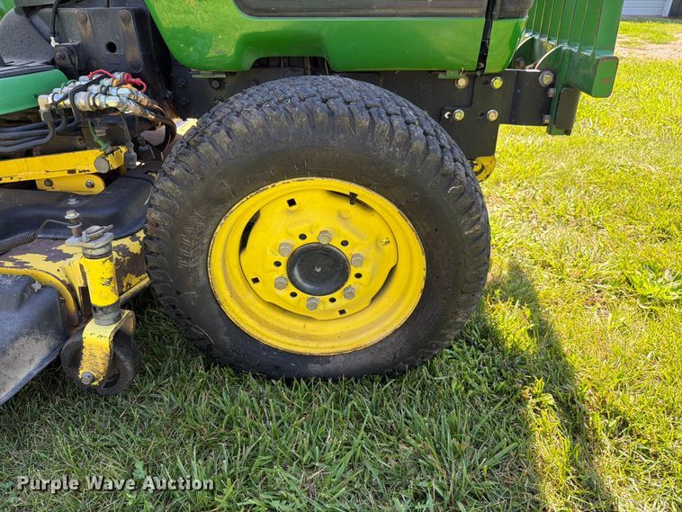 image for item EO8591 1999 John Deere 4200 MFWD tractor