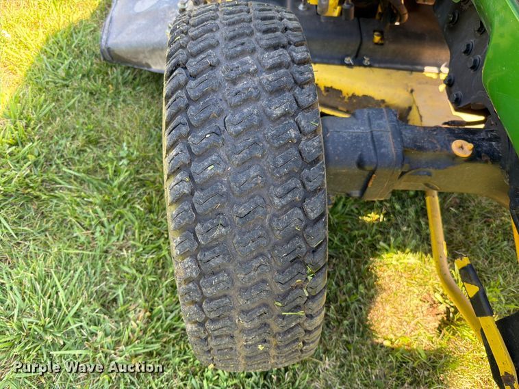 image for item EO8591 1999 John Deere 4200 MFWD tractor