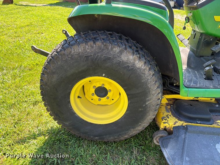 image for item EO8591 1999 John Deere 4200 MFWD tractor