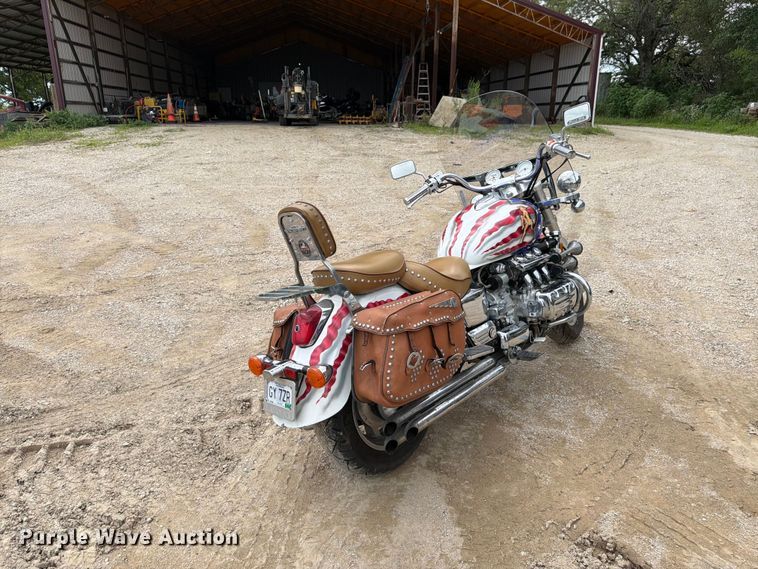 image for item EO8599 1997 Honda Valkyrie motorcycle
