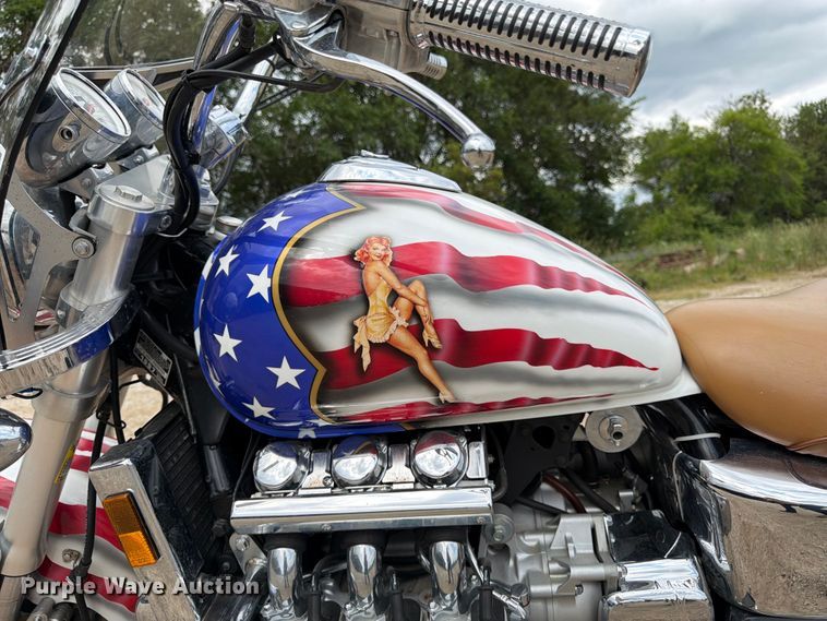 image for item EO8599 1997 Honda Valkyrie motorcycle