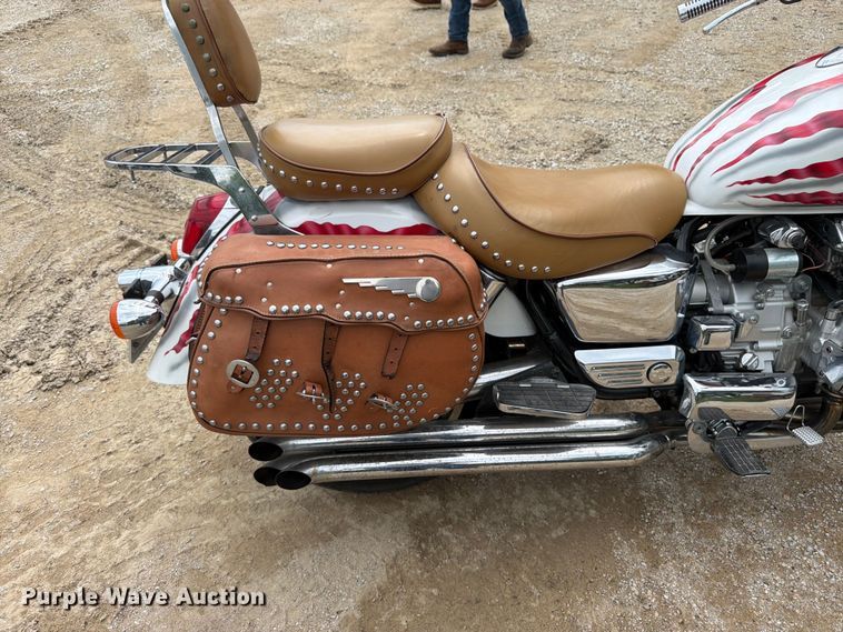 image for item EO8599 1997 Honda Valkyrie motorcycle