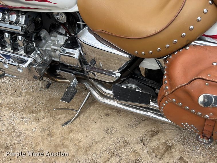 image for item EO8599 1997 Honda Valkyrie motorcycle