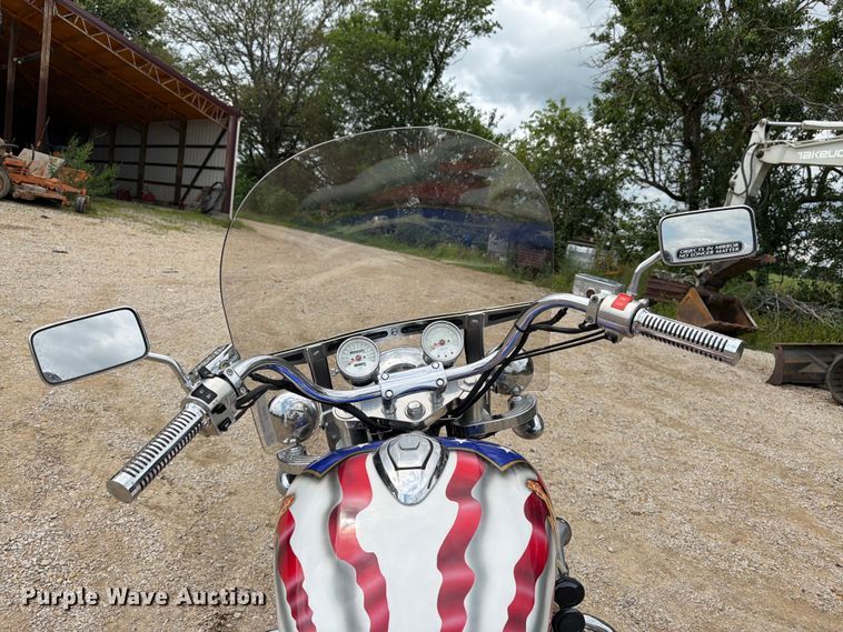 image for item EO8599 1997 Honda Valkyrie motorcycle