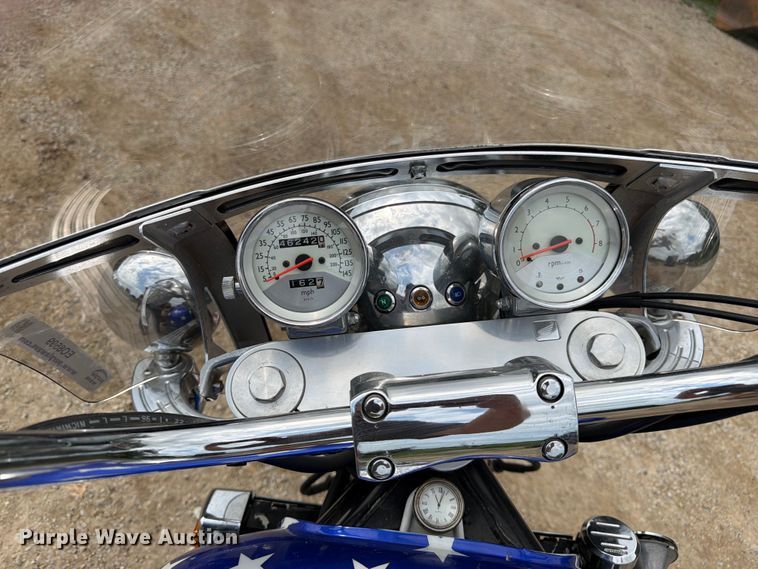 image for item EO8599 1997 Honda Valkyrie motorcycle