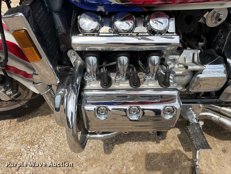 image for item EO8599 1997 Honda Valkyrie motorcycle