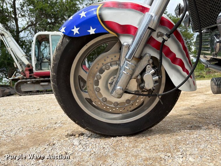 image for item EO8599 1997 Honda Valkyrie motorcycle