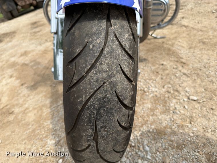 image for item EO8599 1997 Honda Valkyrie motorcycle