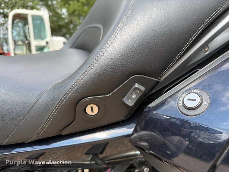 image for item EO8600 2012 BMW K1600GTL motorcycle
