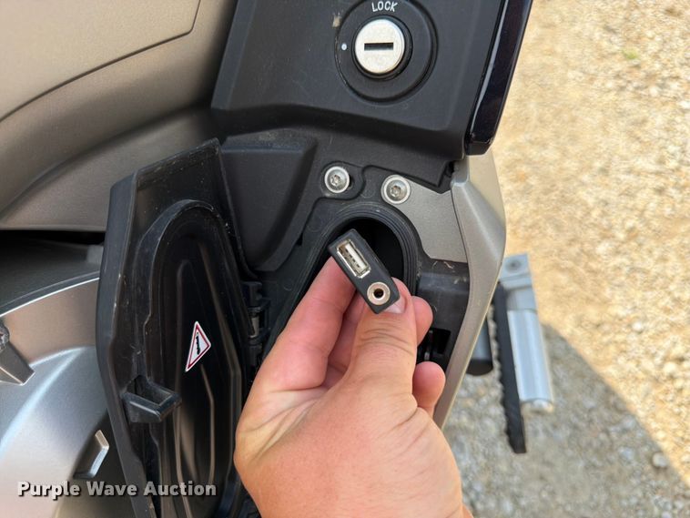 image for item EO8600 2012 BMW K1600GTL motorcycle