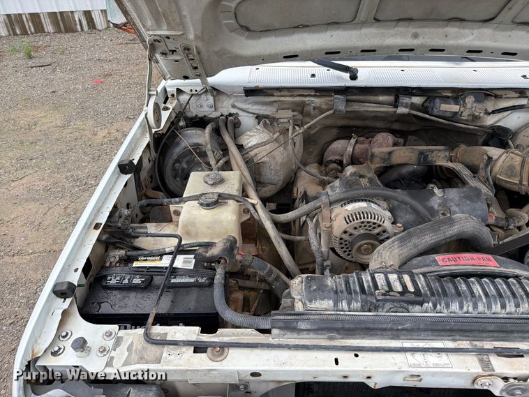image for item EO8601 1995 Ford F350 XL flatbed pickup truck