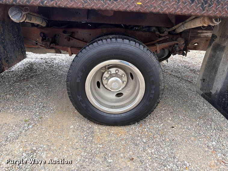 image for item EO8601 1995 Ford F350 XL flatbed pickup truck