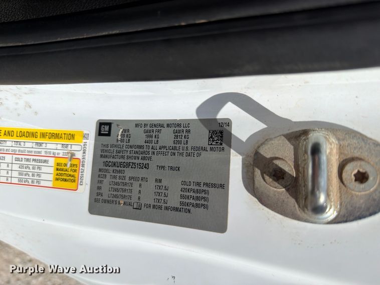 image for item EO8636 2015 Chevrolet Silverado 2500HD flatbed pickup truck
