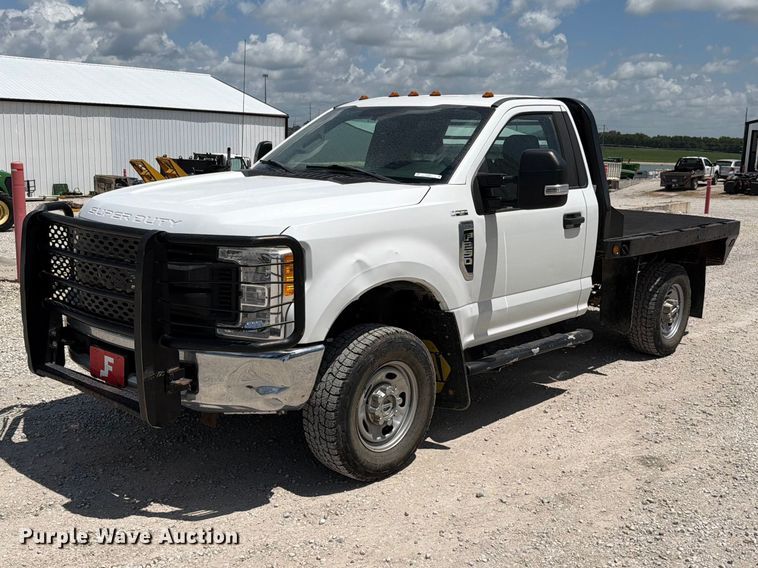 2017 Ford F250 Super Duty XL flatbed pickup truck