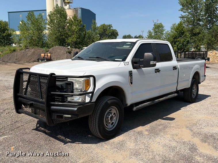 2017 Ford F250 Super Duty XL Crew Cab pickup truck
