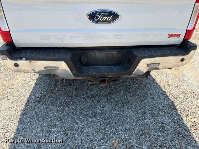 image for item EO8642 2017 Ford F250 Super Duty XL Crew Cab pickup truck