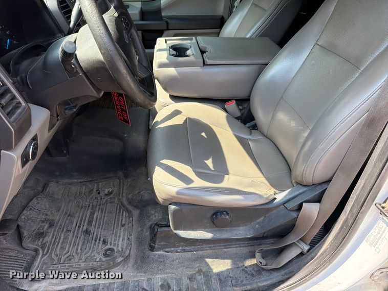 image for item EO8642 2017 Ford F250 Super Duty XL Crew Cab pickup truck