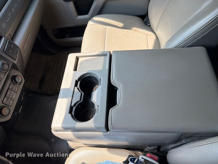 image for item EO8642 2017 Ford F250 Super Duty XL Crew Cab pickup truck