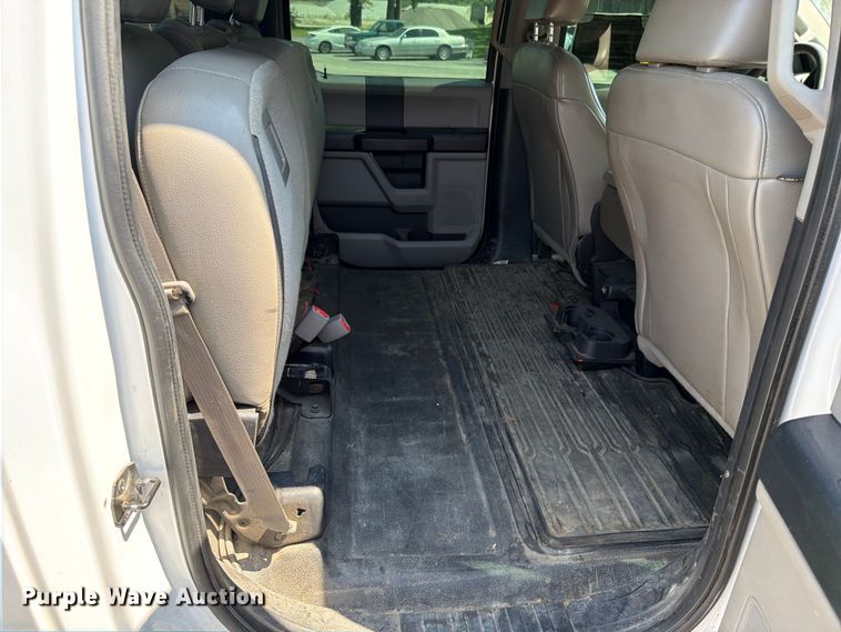 image for item EO8642 2017 Ford F250 Super Duty XL Crew Cab pickup truck
