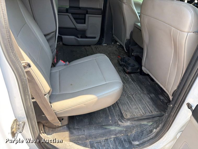 image for item EO8642 2017 Ford F250 Super Duty XL Crew Cab pickup truck