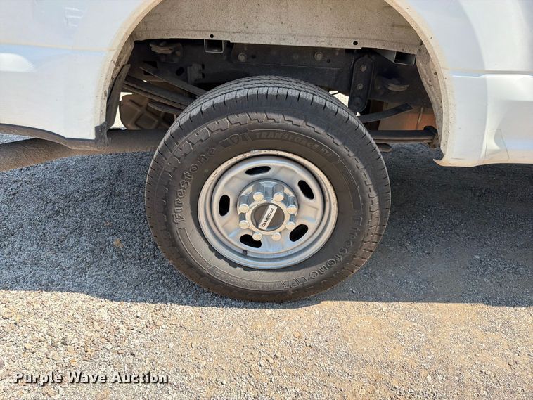 image for item EO8642 2017 Ford F250 Super Duty XL Crew Cab pickup truck