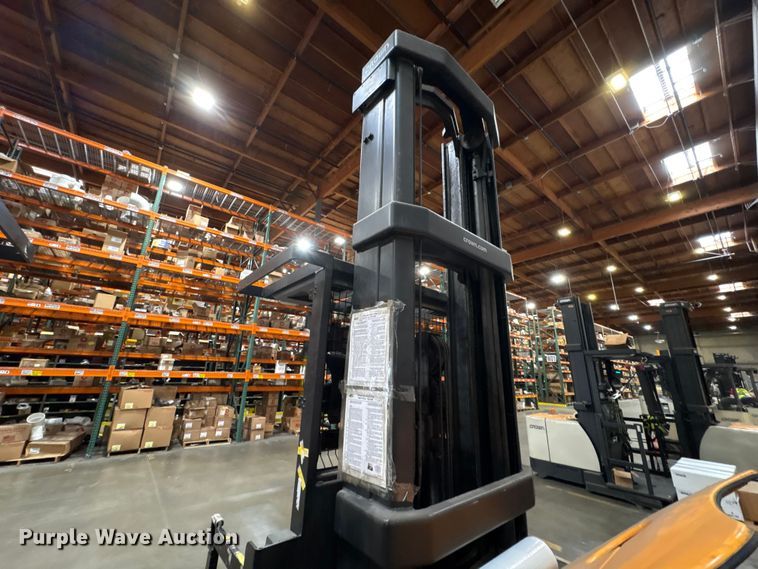 image for item EP3008 2016 Crown SP4050-30 order picker