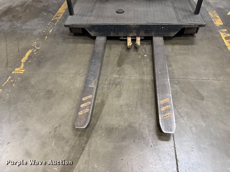 image for item EP3008 2016 Crown SP4050-30 order picker