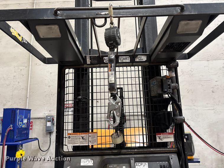 image for item EP3008 2016 Crown SP4050-30 order picker