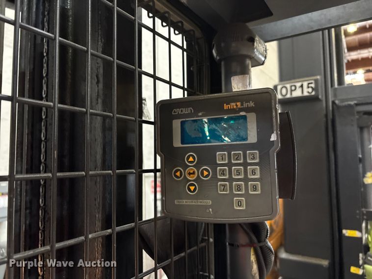 image for item EP3008 2016 Crown SP4050-30 order picker