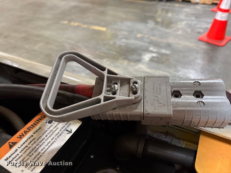 image for item EP3008 2016 Crown SP4050-30 order picker
