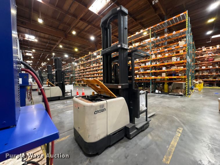 image for item EP3009 2016 Crown SP4050-30 order picker
