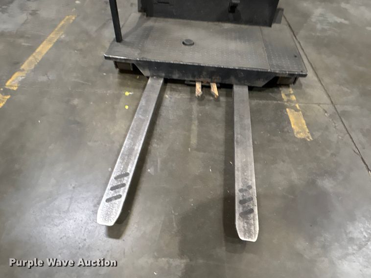 image for item EP3009 2016 Crown SP4050-30 order picker