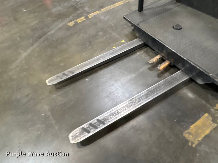 image for item EP3009 2016 Crown SP4050-30 order picker