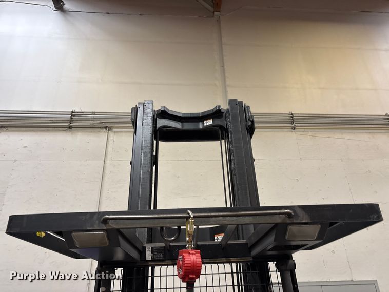 image for item EP3009 2016 Crown SP4050-30 order picker