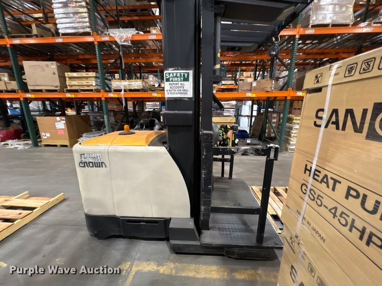 image for item EP3010 2016 Crown SP4050-30 order picker