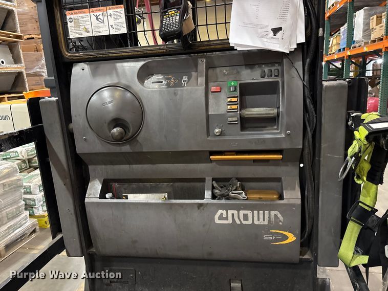image for item EP3010 2016 Crown SP4050-30 order picker
