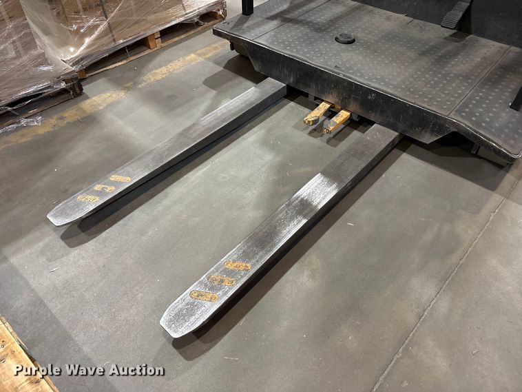 image for item EP3010 2016 Crown SP4050-30 order picker