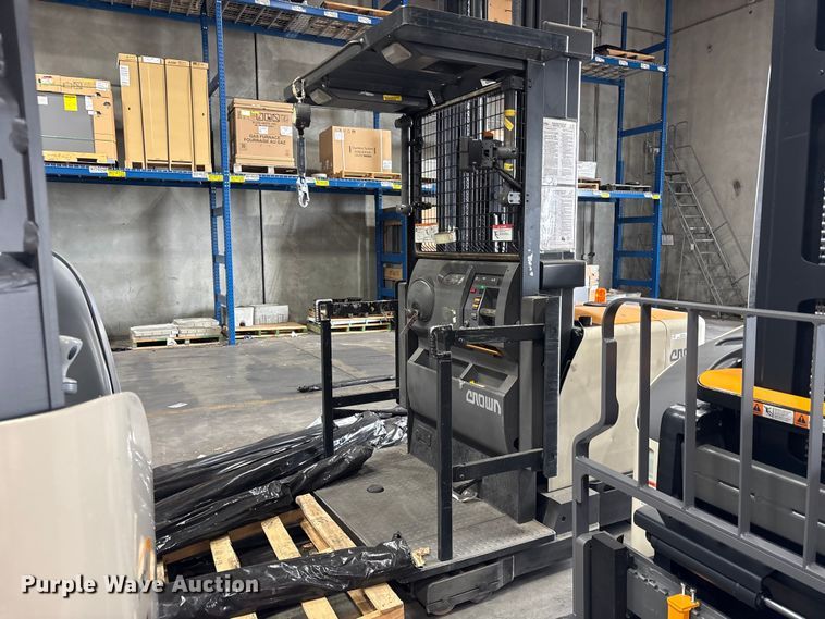 image for item EP3012 2016 Crown SP4050-30 order picker