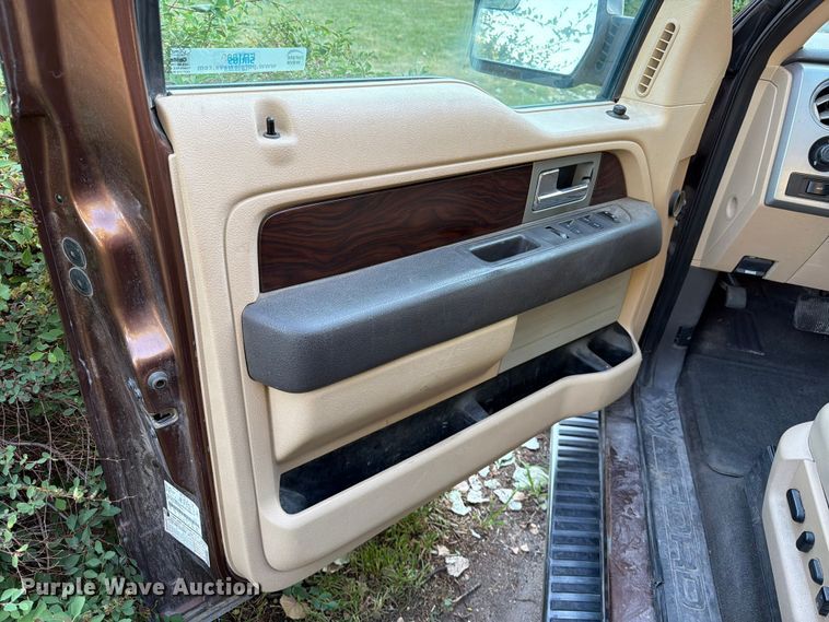image for item ER1889 2012 Ford F150 Crew Cab pickup truck
