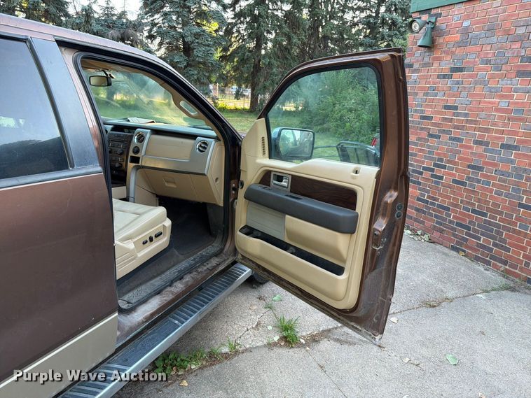 image for item ER1889 2012 Ford F150 Crew Cab pickup truck
