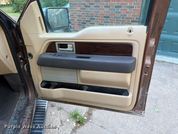 image for item ER1889 2012 Ford F150 Crew Cab pickup truck
