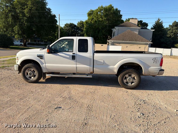 image for item ER1890 2010 Ford F350 Ext. Cab pickup truck