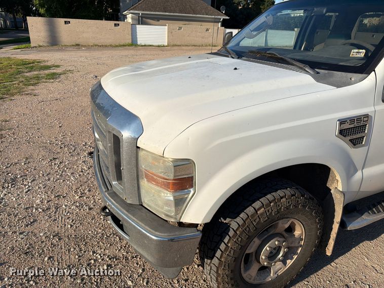 image for item ER1890 2010 Ford F350 Ext. Cab pickup truck