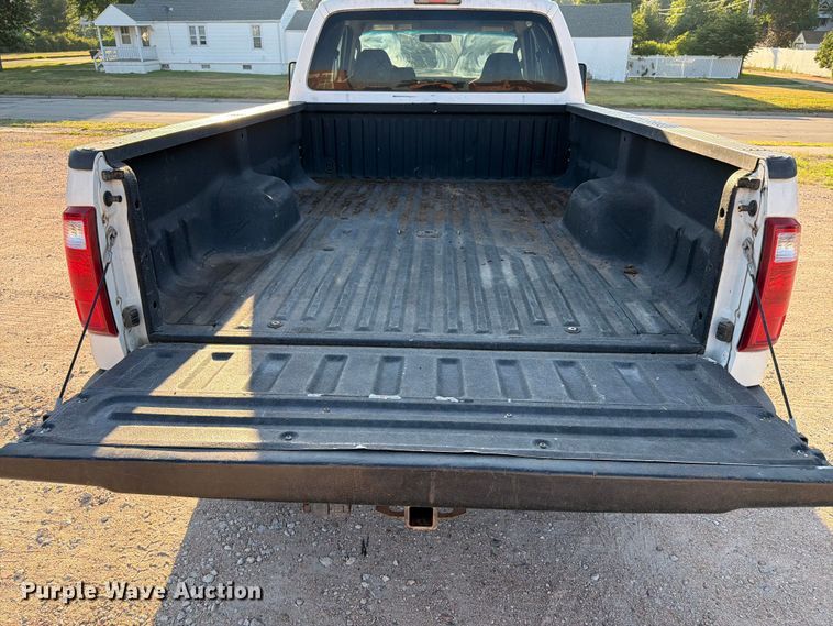 image for item ER1890 2010 Ford F350 Ext. Cab pickup truck
