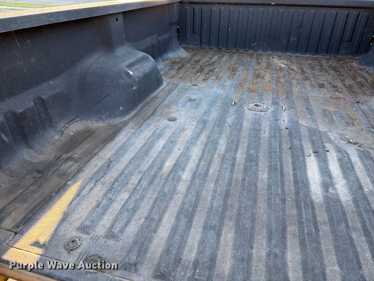 image for item ER1890 2010 Ford F350 Ext. Cab pickup truck