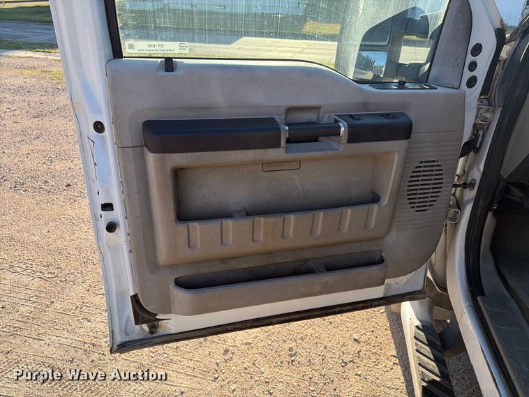 image for item ER1890 2010 Ford F350 Ext. Cab pickup truck