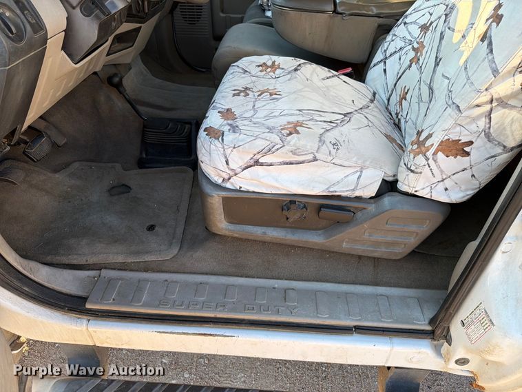 image for item ER1890 2010 Ford F350 Ext. Cab pickup truck