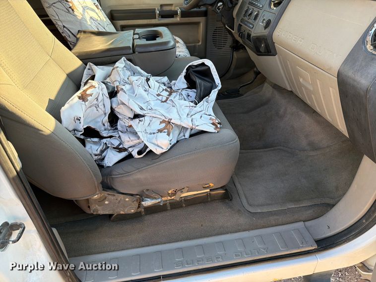 image for item ER1890 2010 Ford F350 Ext. Cab pickup truck